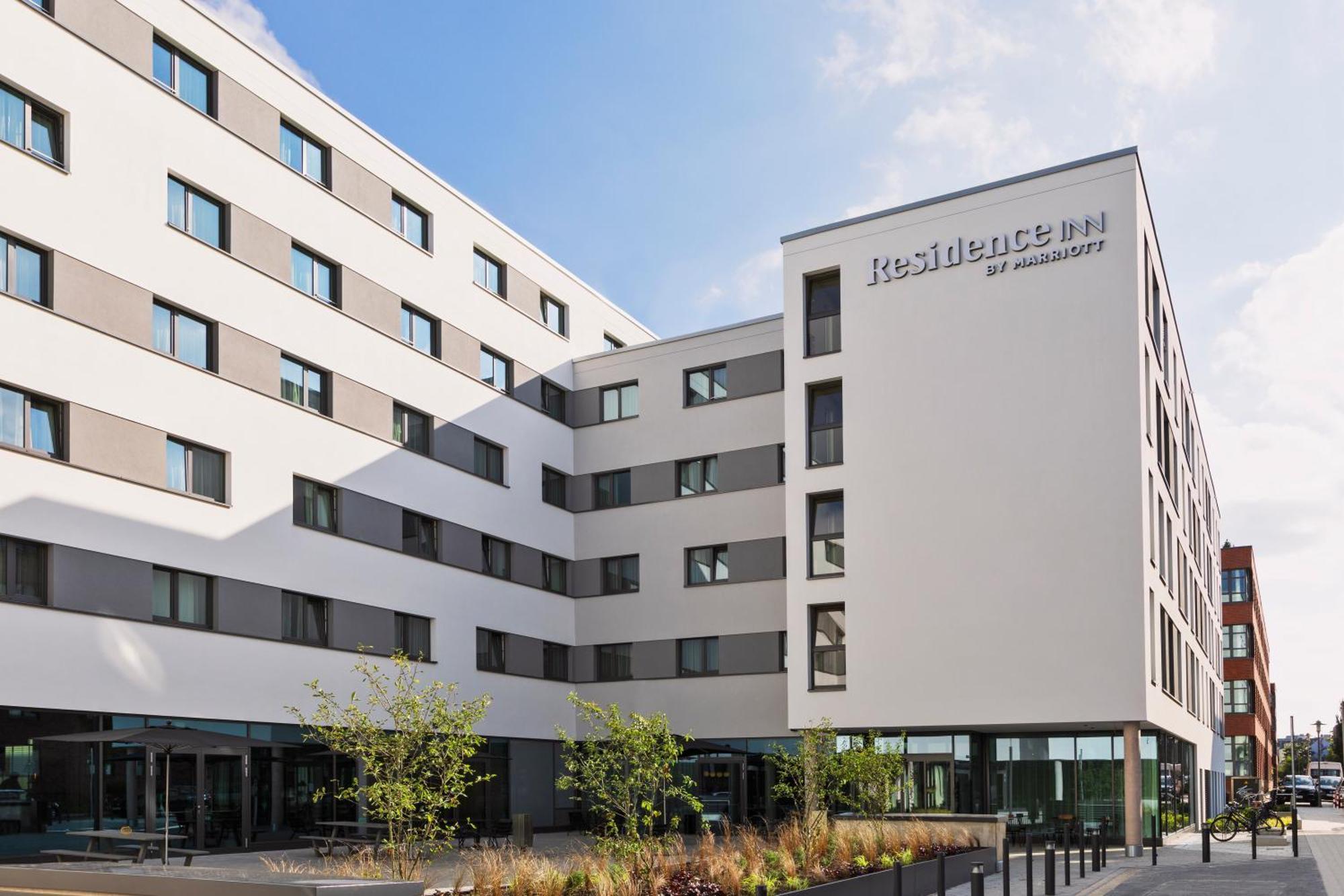 Residence Inn By Marriott Hamburg Altona Bagian luar foto