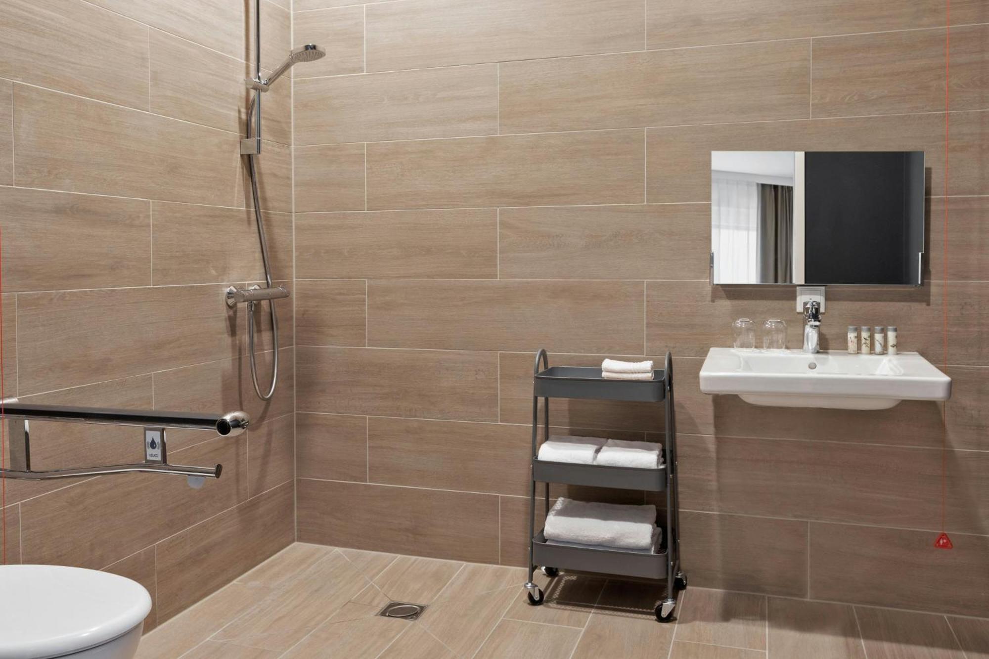 Residence Inn By Marriott Hamburg Altona Bagian luar foto